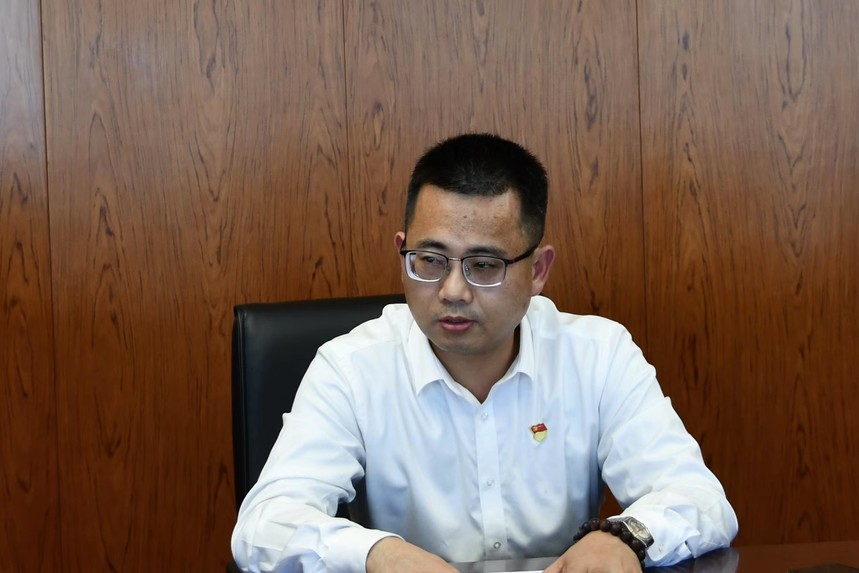 1637825517965176.jpg 1637825517965176.jpg